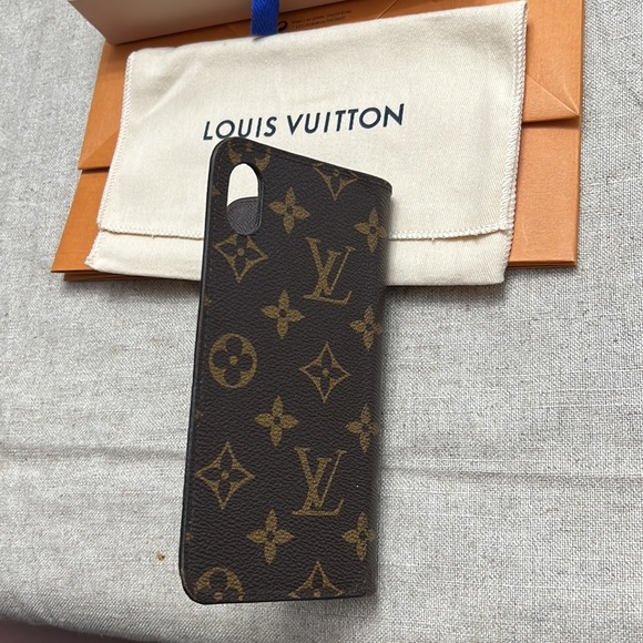 100% Authentic Louis Vuitton bi-fold IPhone X Max wallet - Picture 4 of 10